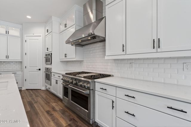 1111 E HOLLAND PARK Drive, Gilbert, AZ 85297