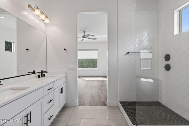 1111 E HOLLAND PARK Drive, Gilbert, AZ 85297