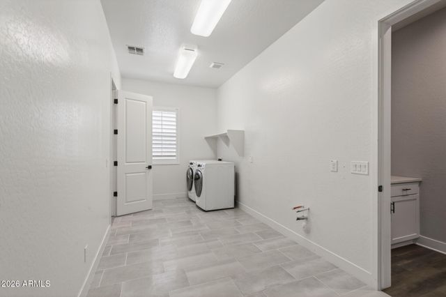 1111 E HOLLAND PARK Drive, Gilbert, AZ 85297