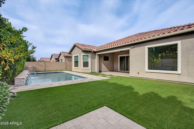 1111 E HOLLAND PARK Drive, Gilbert, AZ 85297