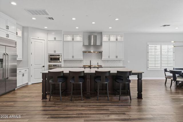 1111 E HOLLAND PARK Drive, Gilbert, AZ 85297