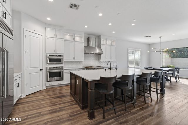 1111 E HOLLAND PARK Drive, Gilbert, AZ 85297