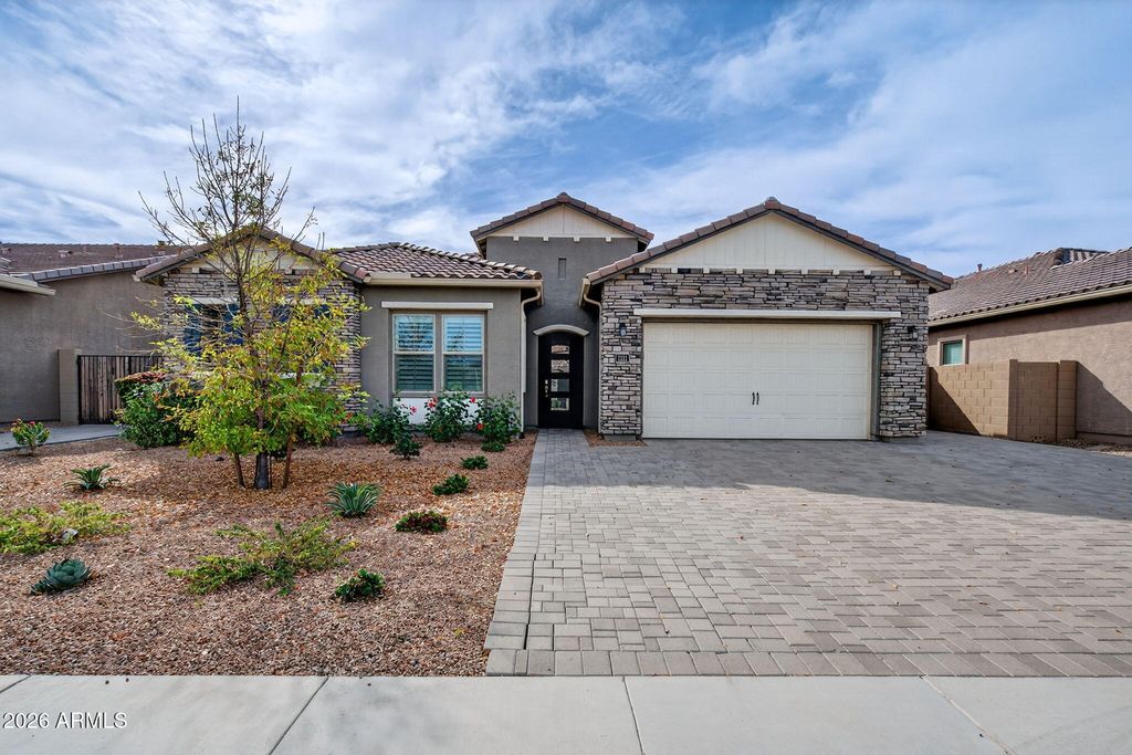 1111 E HOLLAND PARK Drive, Gilbert, AZ 85297