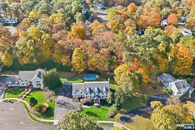 29 Columbia Court, North Haledon, NJ 07508