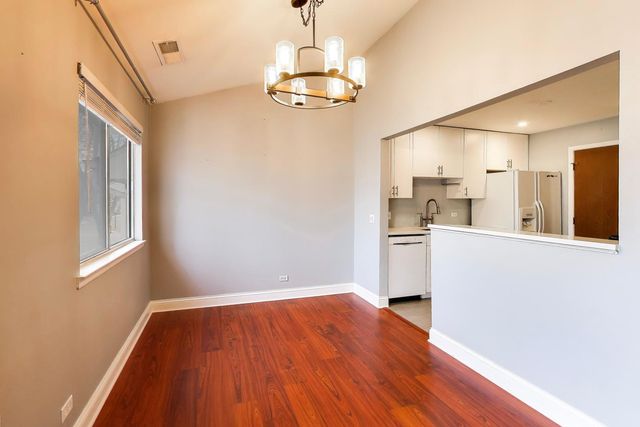 10 Waterbury Lane M2, Schaumburg, IL 60193