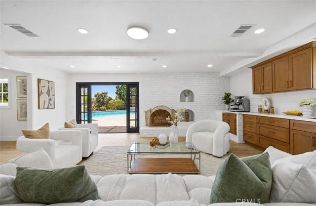 1908 Brentwood, Fullerton, CA 92831