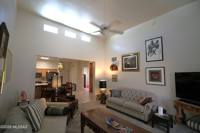 8174 N Peppersauce Drive, Oro Valley, AZ 85704