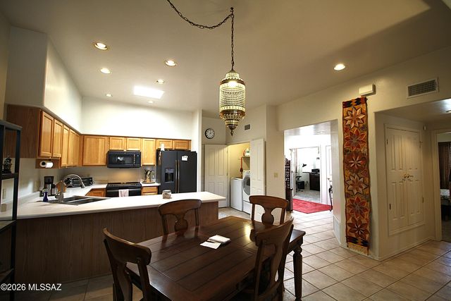 8174 N Peppersauce Drive, Oro Valley, AZ 85704