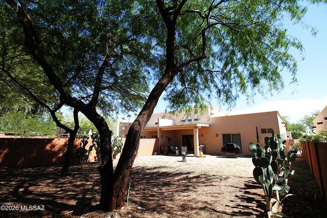 8174 N Peppersauce Drive, Oro Valley, AZ 85704