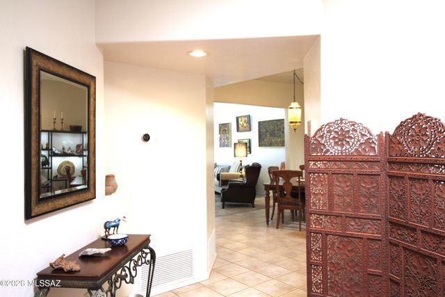 8174 N Peppersauce Drive, Oro Valley, AZ 85704