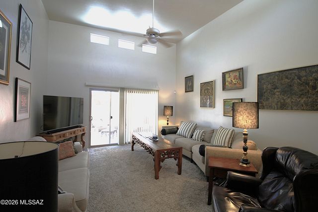 8174 N Peppersauce Drive, Oro Valley, AZ 85704