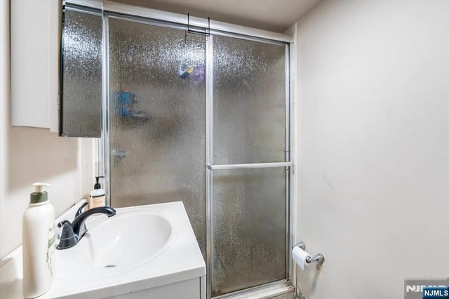 375 Washington Avenue, Rutherford, NJ 07070