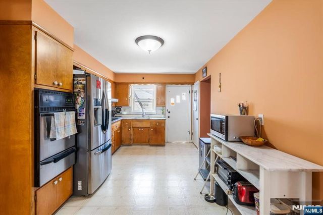 375 Washington Avenue, Rutherford, NJ 07070