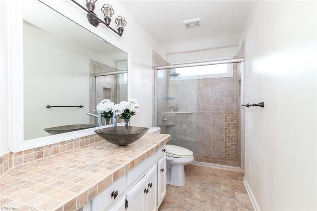 103 Clipper Creek LN, Smithfield, VA 23430