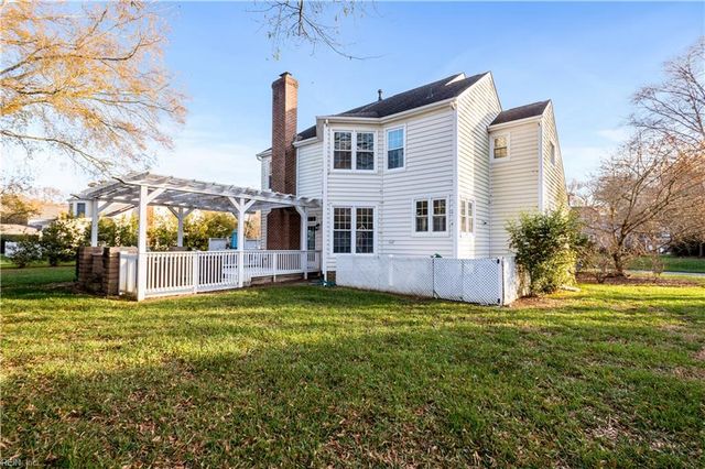 103 Clipper Creek LN, Smithfield, VA 23430