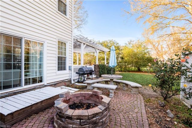 103 Clipper Creek LN, Smithfield, VA 23430