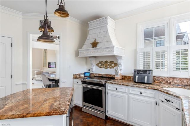 103 Clipper Creek LN, Smithfield, VA 23430