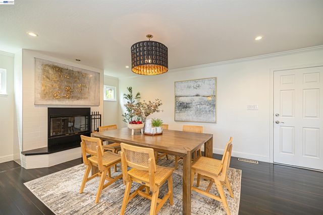 3060 Todd Ct, Castro Valley, CA 94546