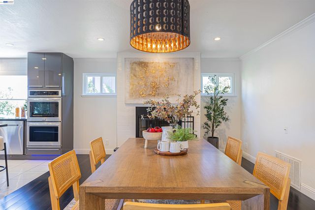 3060 Todd Ct, Castro Valley, CA 94546
