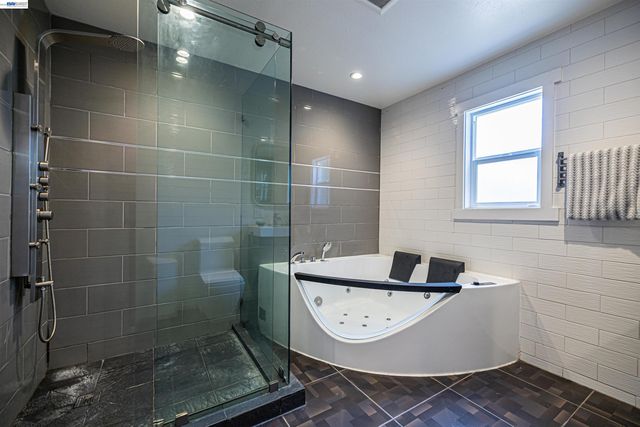 3060 Todd Ct, Castro Valley, CA 94546