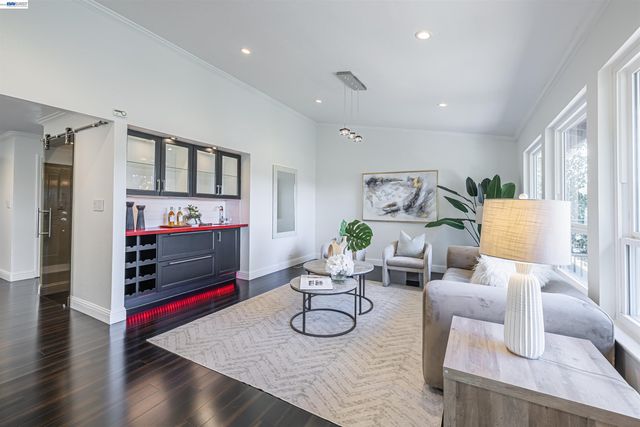 3060 Todd Ct, Castro Valley, CA 94546