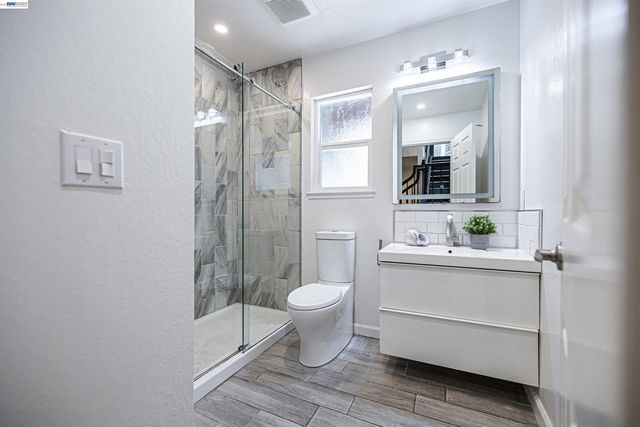 3060 Todd Ct, Castro Valley, CA 94546