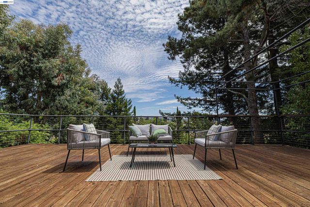 3060 Todd Ct, Castro Valley, CA 94546