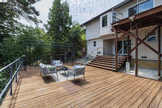 3060 Todd Ct, Castro Valley, CA 94546