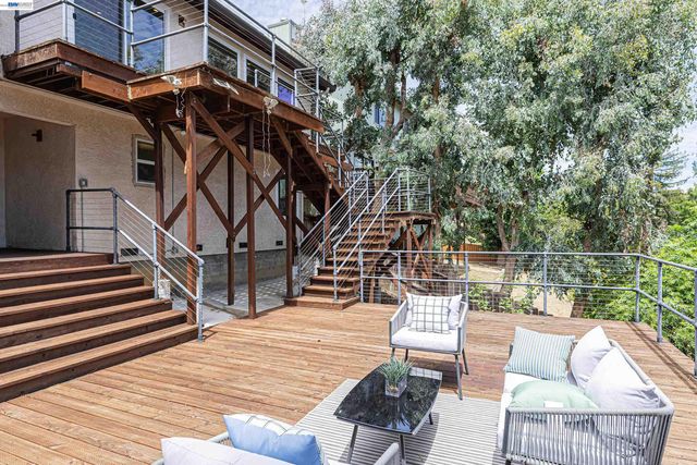 3060 Todd Ct, Castro Valley, CA 94546