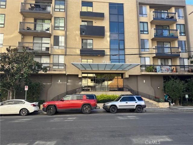 7320 Hawthorn Avenue 312, Los Angeles, CA 90046