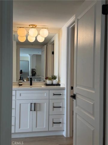 7320 Hawthorn Avenue 312, Los Angeles, CA 90046