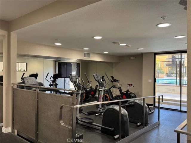 7320 Hawthorn Avenue 312, Los Angeles, CA 90046