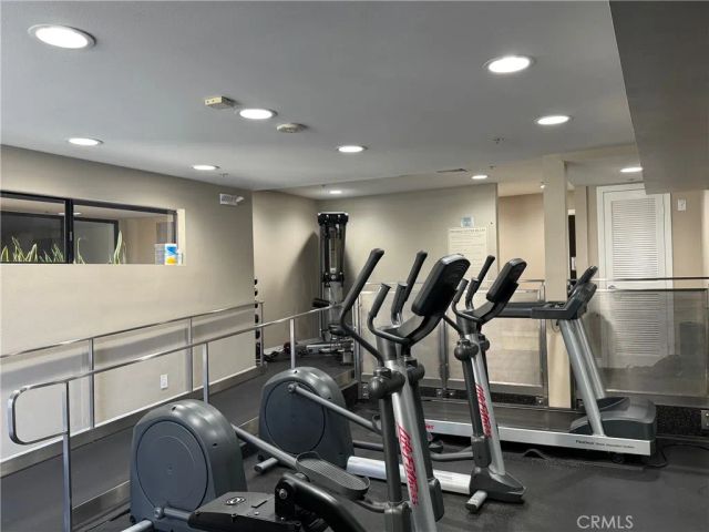 7320 Hawthorn Avenue 312, Los Angeles, CA 90046