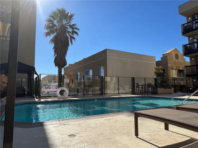 7320 Hawthorn Avenue 312, Los Angeles, CA 90046