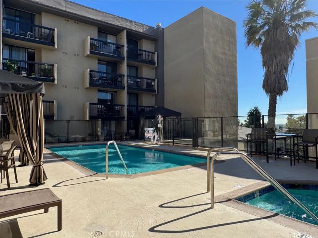 7320 Hawthorn Avenue 312, Los Angeles, CA 90046