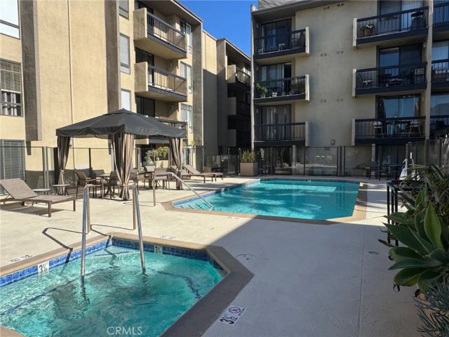 7320 Hawthorn Avenue 312, Los Angeles, CA 90046