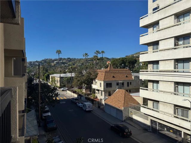 7320 Hawthorn Avenue 312, Los Angeles, CA 90046