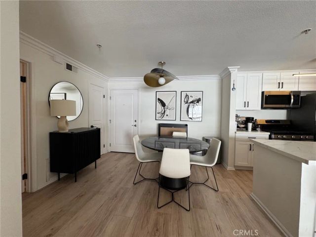 7320 Hawthorn Avenue 312, Los Angeles, CA 90046