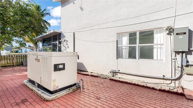 12134 NW 35th St, Sunrise, FL 33323