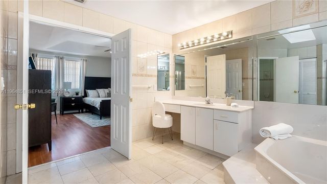 12134 NW 35th St, Sunrise, FL 33323