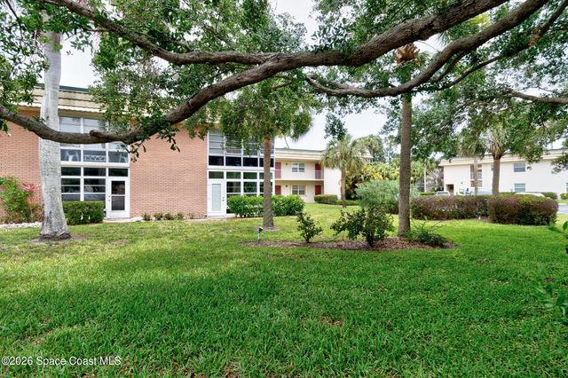 5 Vista Gardens Trail 202, Vero Beach, FL 32962