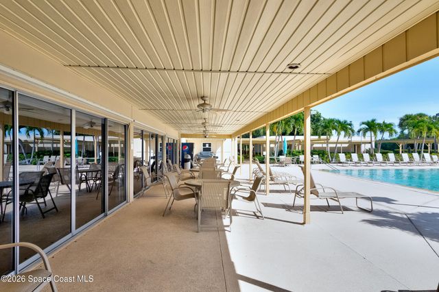 5 Vista Gardens Trail 202, Vero Beach, FL 32962