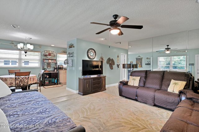 5 Vista Gardens Trail 202, Vero Beach, FL 32962