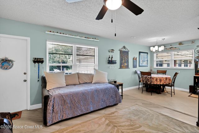 5 Vista Gardens Trail 202, Vero Beach, FL 32962