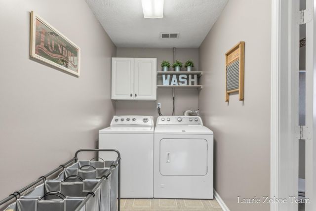 11302 8th Avenue Nw, Tallmadge Twp, MI 49534