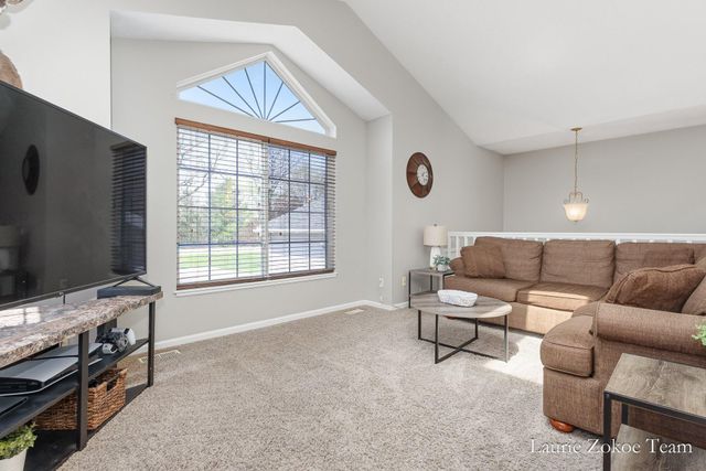 11302 8th Avenue Nw, Tallmadge Twp, MI 49534
