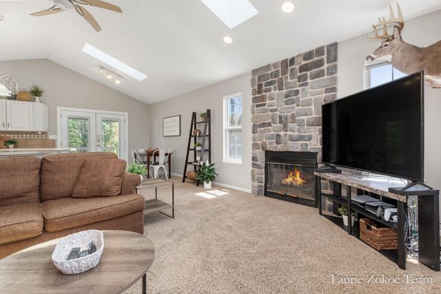 11302 8th Avenue Nw, Tallmadge Twp, MI 49534