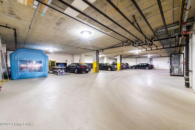 1604 Cherokee Rd 4, Louisville, KY 40205