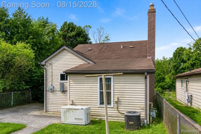15852 Lola Drive, Redford Charter Township, MI 48239