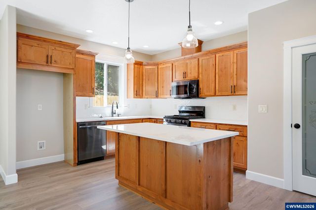 160 Salem Heights Av S, Salem, OR 97302